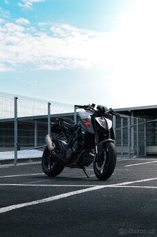 KTM Superduke 1290r