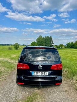 Volkswagen Touran 1.6 TDI 2011 7 místný