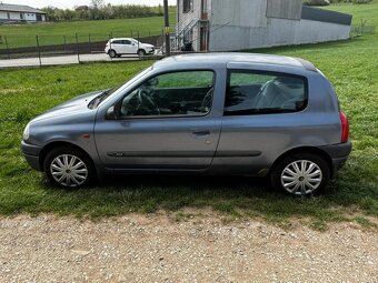 Renault Clio - 1 390 cm³, 55 kW / 74 PS, nové zimní pneu