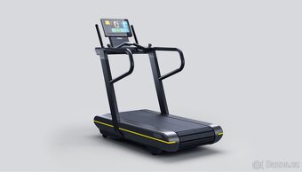 Technogym Skillrun 5000 - profesionální běžecký pás