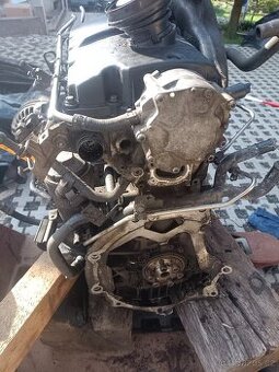 Motor a převodovka