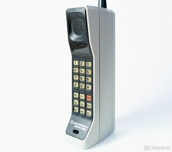 MOTOROLA DYNATAC 8000X - PRVNÍ MOBIL - SBĚRATELSKÁ RARITA