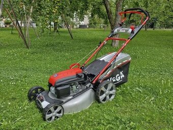 Prodám motorovou sekačku VeGA 525 SXHE