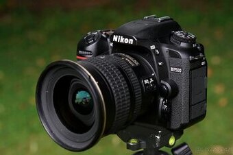 Nikon D7500 TOP STAV 3011 expozic + 2 objektivy Sigma/Nikon