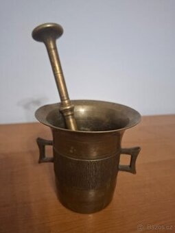 Starožitný mosazný hmoždíř