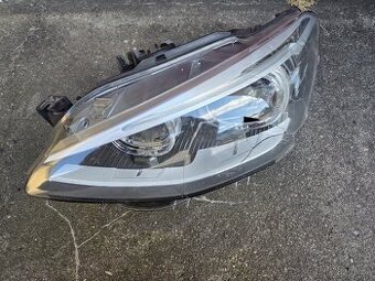 Levé přední Xenon na BMW 1 F20 , F21