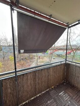 Markiza na balkon