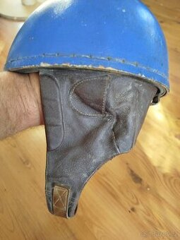 Stará přilba hříbek kokos na veterán