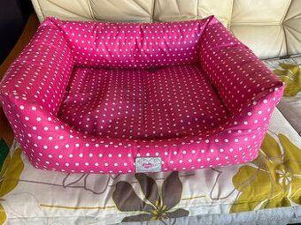 Pelíšek pro psí holčičku