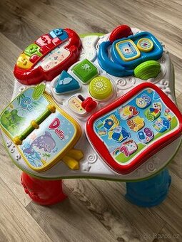 Hrací stolek Clementoni