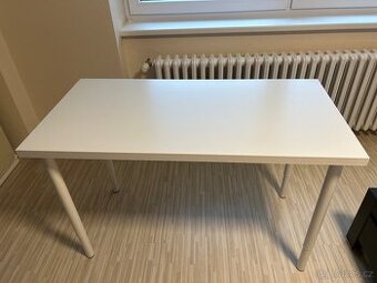 Polohovatelný stůl IKEA