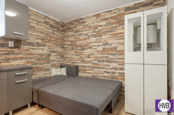 Prodej jednotky 1+kk 11 m2, OV, Praha 9 - Hloubětín, ul. Chv