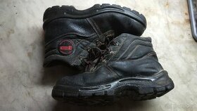 Pracovní boty kožené s ocelovou špicí 43 - 1