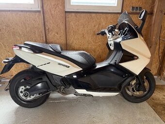 Gilera GP 800