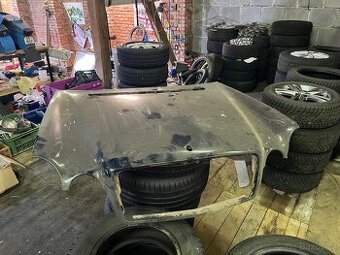 Kapota mercedes w210