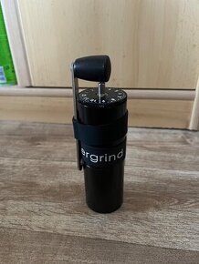 Mlýnek na kávu AERGRIND