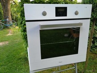 Vestavná trouba Whirlpool FXZM6