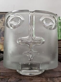 SBÍRÁM: STARÉ VÁZY, RETRO FIGURKY, SOŠKY, SKLO, PORCELÁN