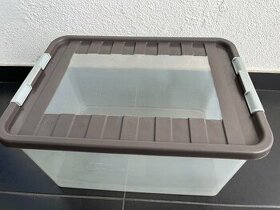 2 boxy na krmný hmyz