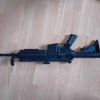 Prodám zbytky z airsoft vybavy