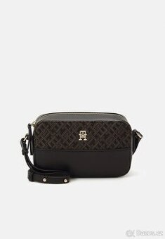 Tommy Hilfiger 

1300 Kč