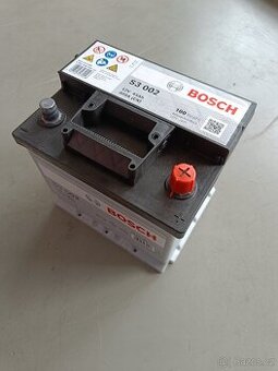 Autobaterie BOSCH 45Ah, 12V