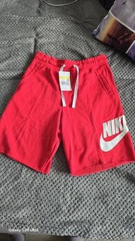 Nike kratasy S