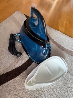 Philips PerfectCare Compact – parní žehlička s generátorem