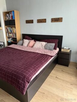 Postel MALM 180x200 cm s úložným prostorem + matrace
