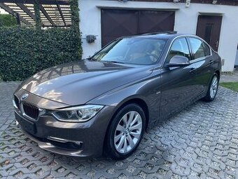 BMW ŘADA 3 F30 2.0D 135KW•AT•2015•LUXURY•HUD•Kessy•Adaptiv