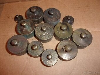 Staré mosazné závaží