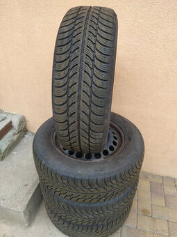 Zimní pneu na discích 195/65 R15, rozteč 5x112