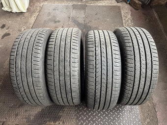 Celoroční pneu 235/50 R18 Vredestein Quatrac Pro+