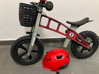 first bike +  helma + blikačky