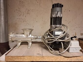 Elektrický mlýnek na maso Porkert