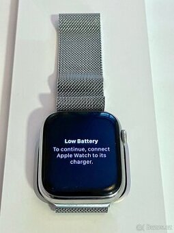 Apple Watch 8 45mm stříbrný milánský tah