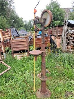 Sloupová vrtačka. / Stojanova vrtačka