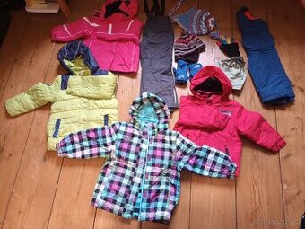 Dětské oblečení a boty, pro děti 3-12 let, víc než 150 kusů