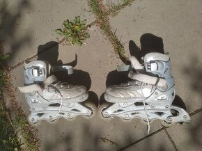 Kolečkové brusle šedé nastavitelné vel. 33-36