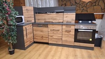 Kuchyňská linka německé výroby