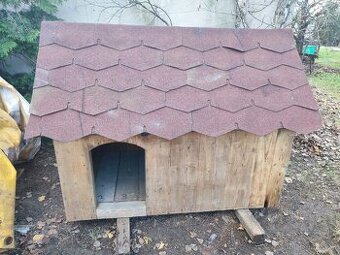 Velká zateplená psí bouda