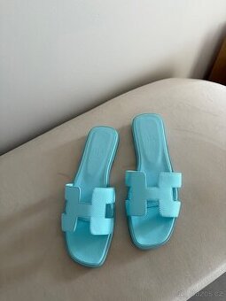 Hermes pantofle tyrkysové