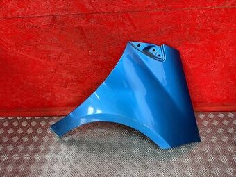 PRAVÝ PŘEDNÍ BLATNÍK MERCEDES W169