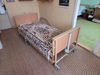 Postel elektricky polohovaci, pojizdna