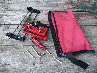 Přípravek na broušení řetězů