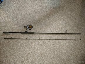 Vláčecí prut Savage gear SG4 221 cm 12-35g + naviják shimano