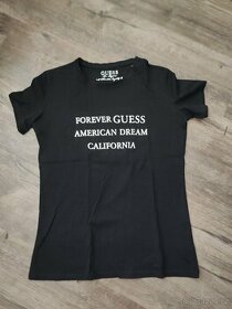 Černé tričko Guess velikost S