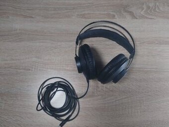 AKG K72