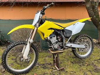Suzuki rmz 250