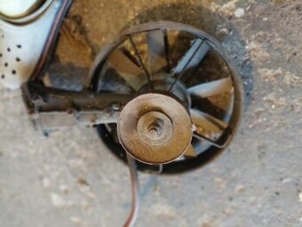 Škoda 1000 100, 110 R rameno s ventilátorem